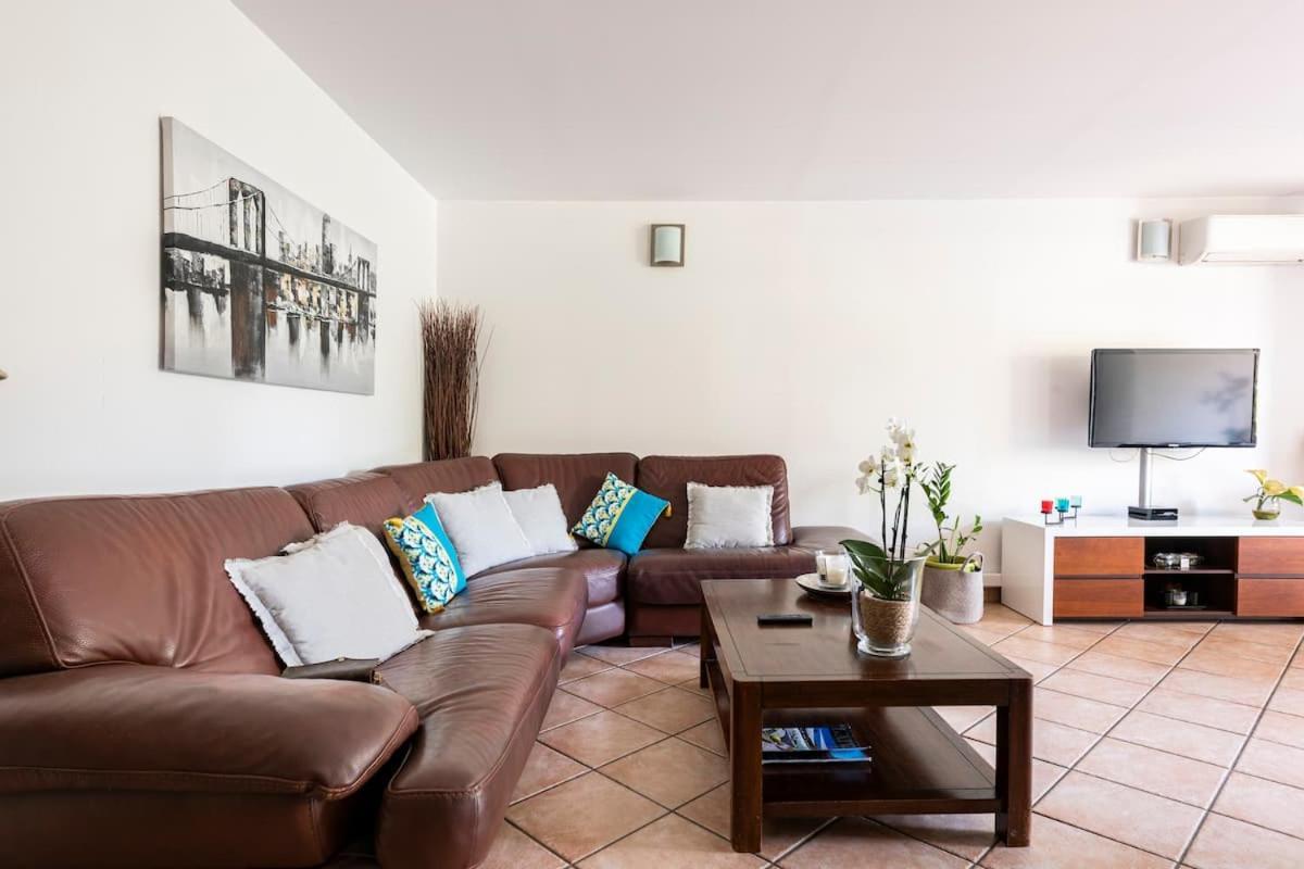 Cassis, Appartement 3 Chambres Avec Terrasse Luaran gambar