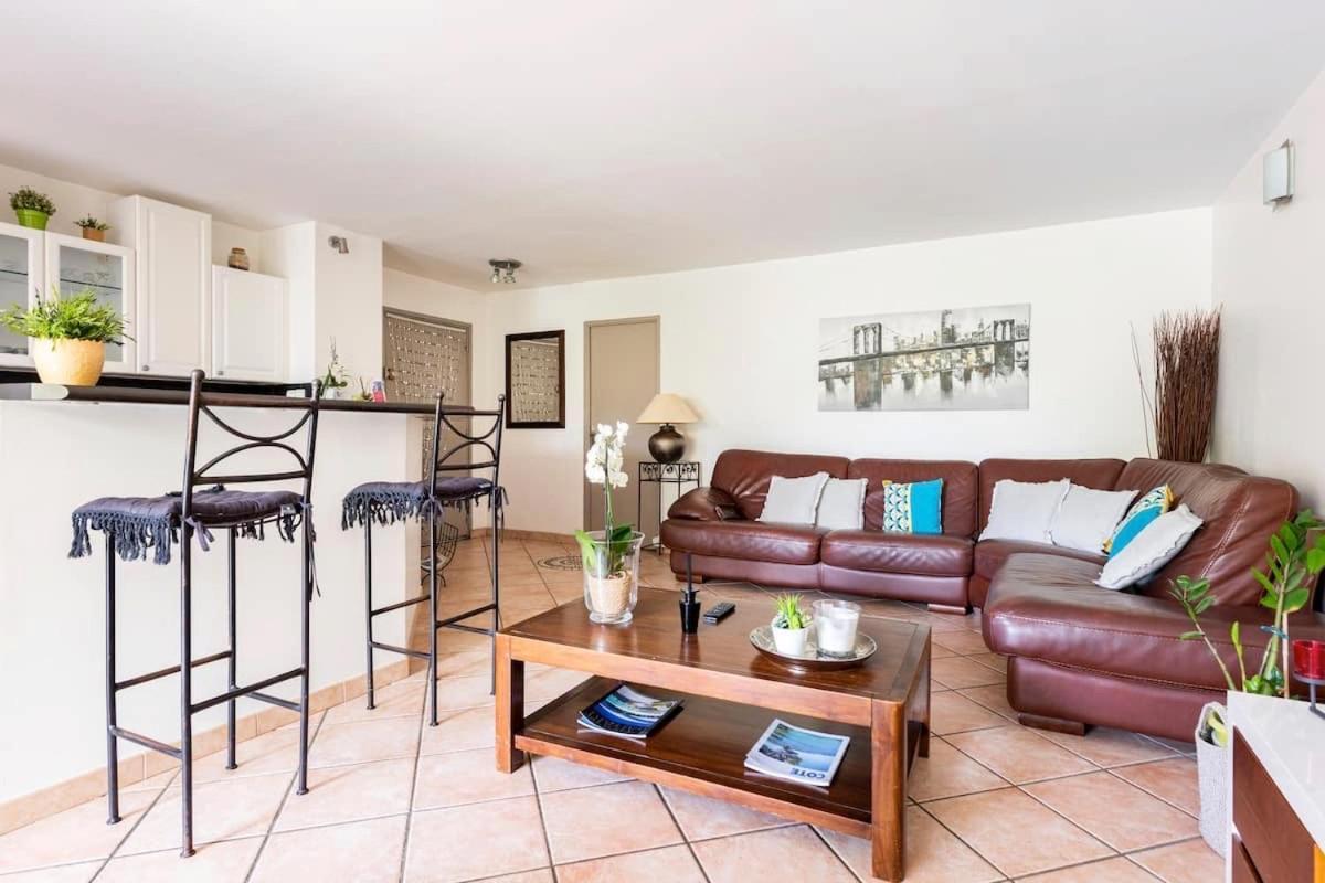 Cassis, Appartement 3 Chambres Avec Terrasse Luaran gambar