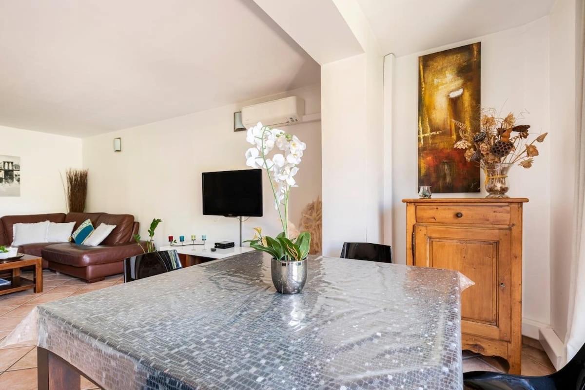 Cassis, Appartement 3 Chambres Avec Terrasse Luaran gambar